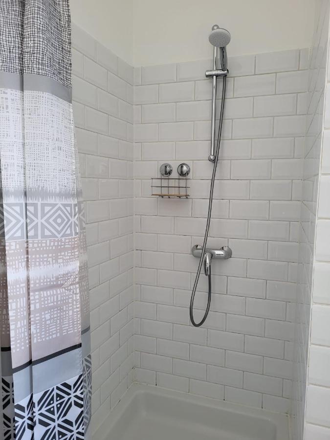 Brussels Bed & Blockchain Private Rooms With Shared Bathroom Etterbeek Extérieur photo