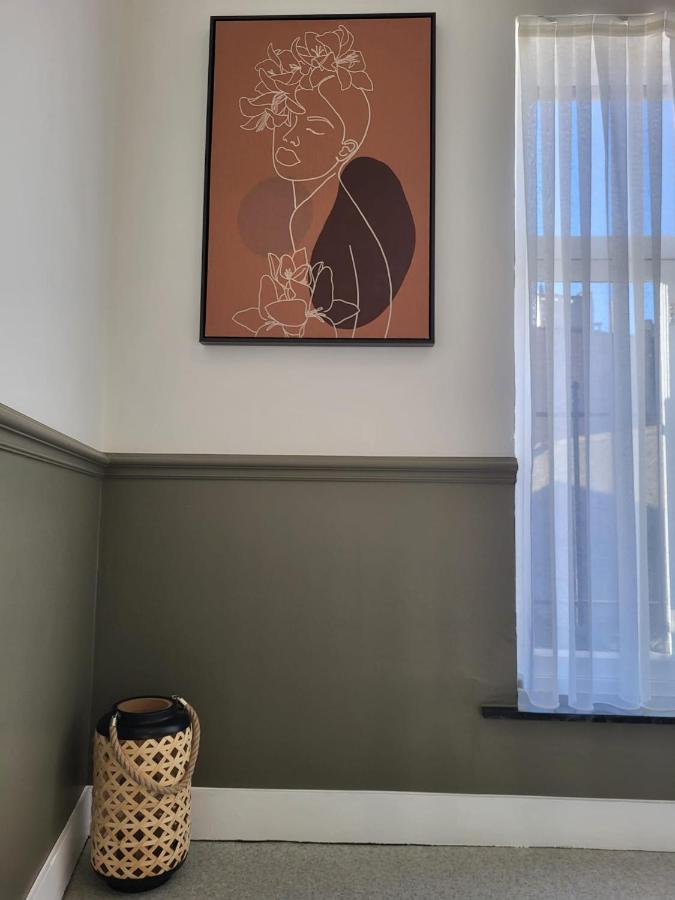 Brussels Bed & Blockchain Private Rooms With Shared Bathroom Etterbeek Extérieur photo