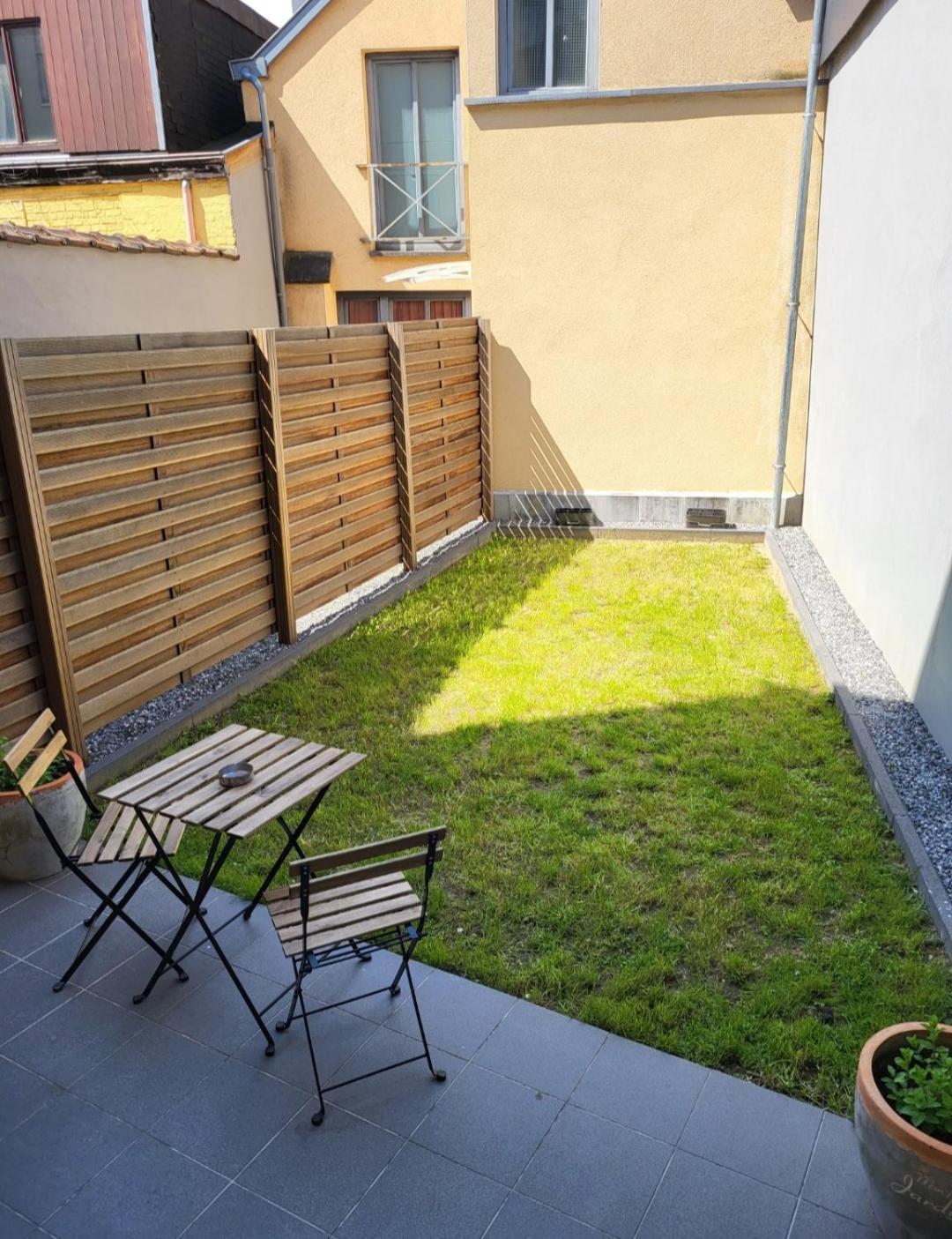 Brussels Bed & Blockchain Private Rooms With Shared Bathroom Etterbeek Extérieur photo