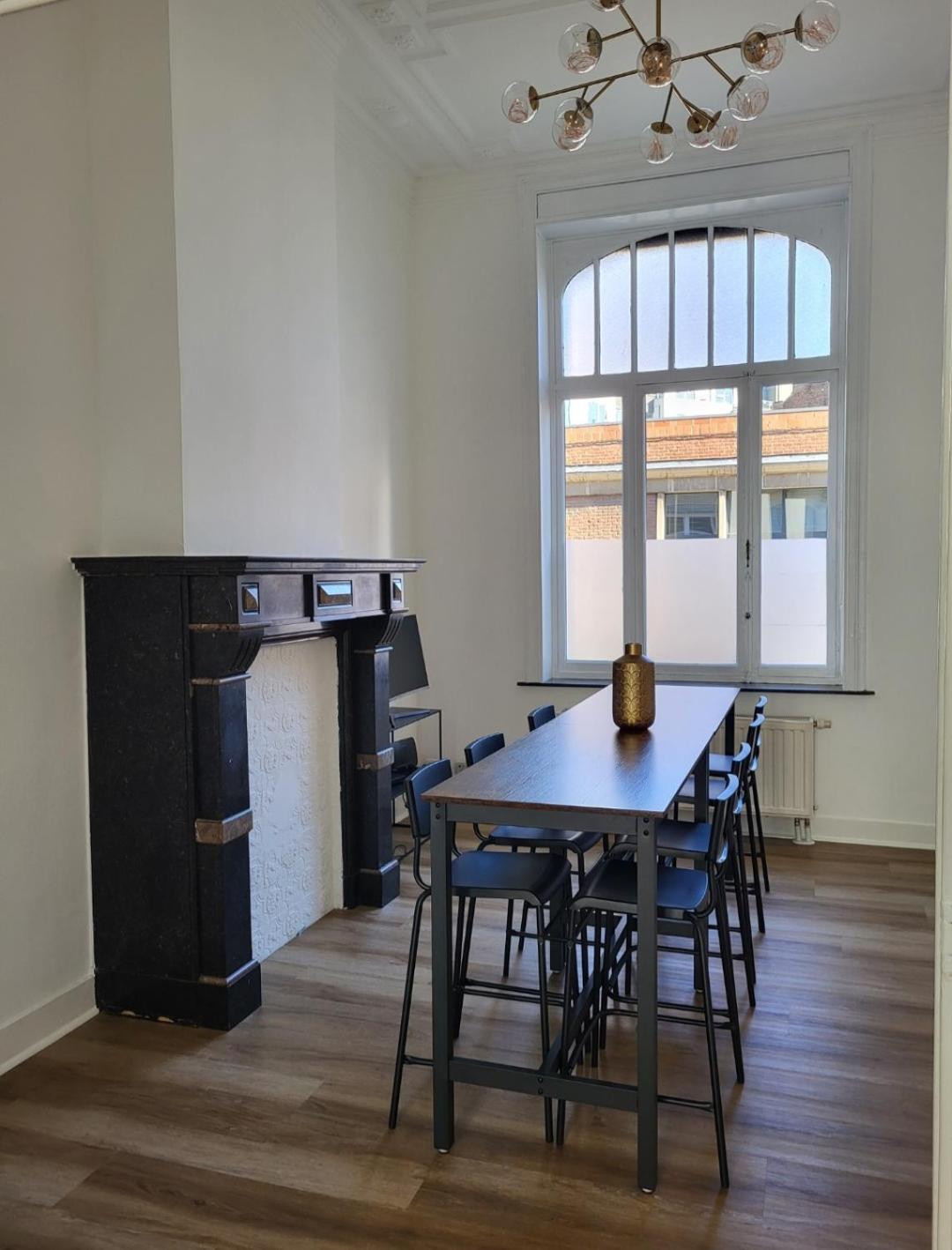 Brussels Bed & Blockchain Private Rooms With Shared Bathroom Etterbeek Extérieur photo