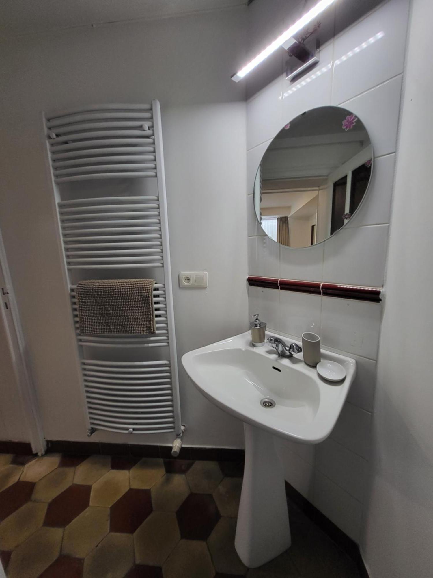Brussels Bed & Blockchain Private Rooms With Shared Bathroom Etterbeek Chambre photo